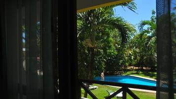 Habitación doble superior, 1 cama King size, balcón, vista al jardín | Balcón