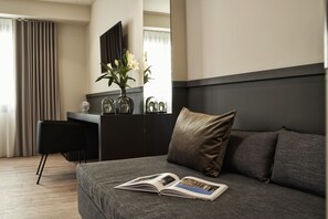 Ropa de cama hipoalergénica y minibar 