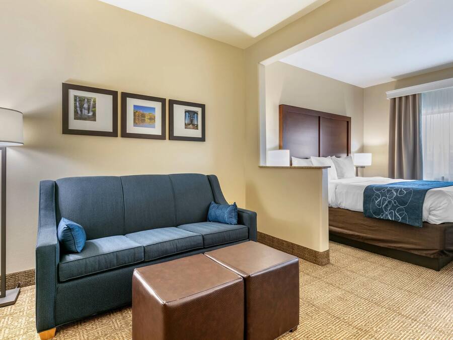 Wi-fi (inkludert), sengetøy og vekkerklokke