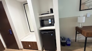 In-room safe, desk, iron/ironing board, WiFi
