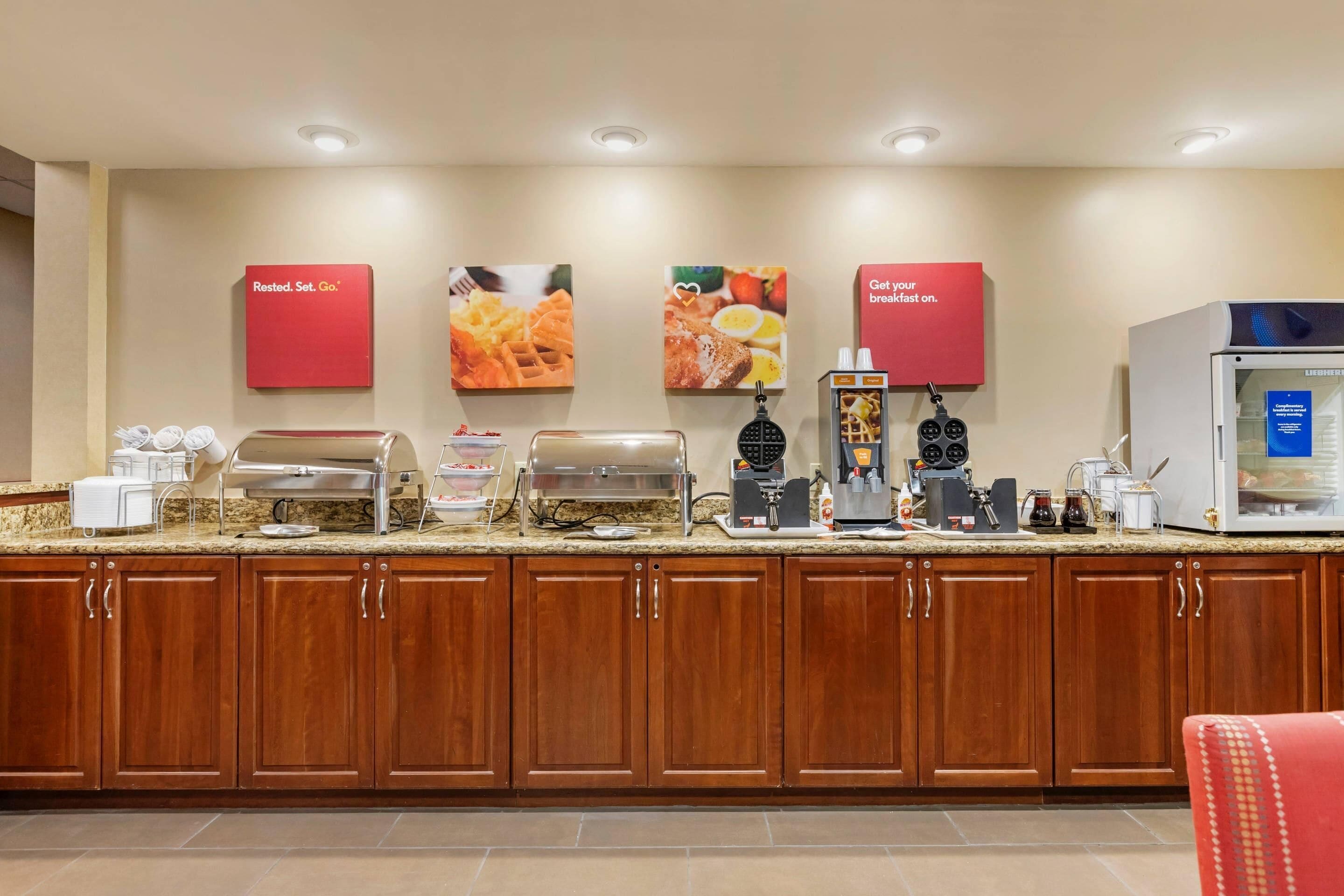 Free buffet breakfast 
