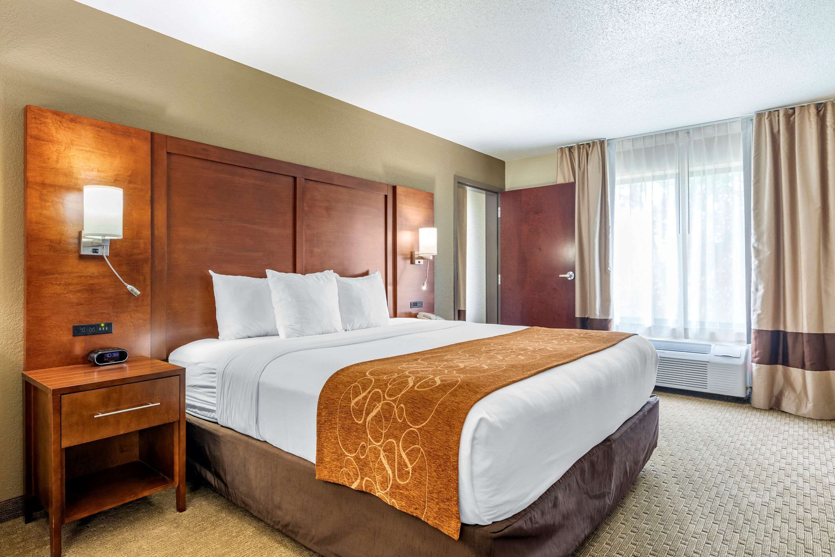 desk, iron/ironing board, free cots/infant beds, free rollaway beds