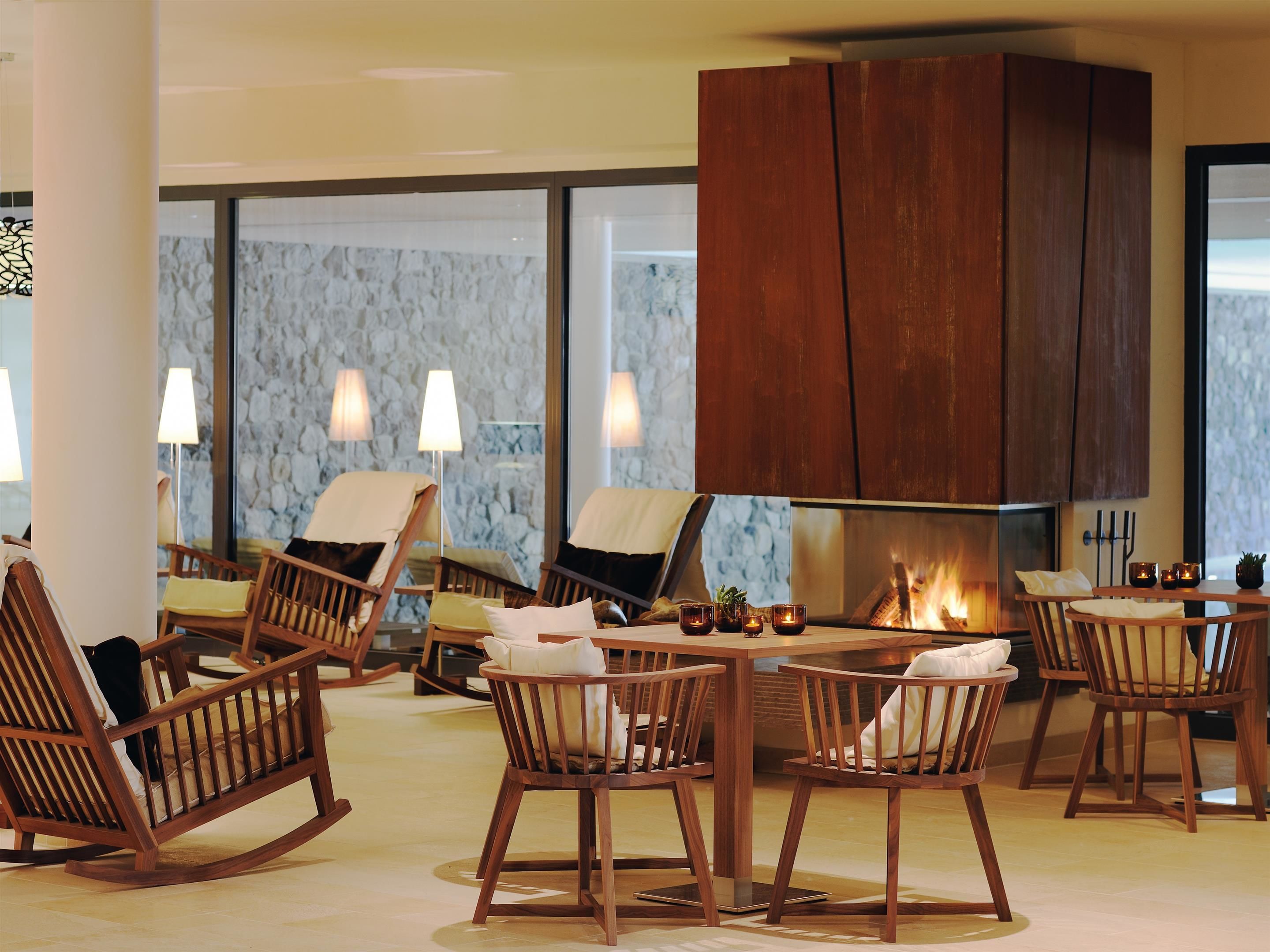 Couples treatment rooms, sauna, hot tub, steam room, body treatments