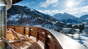 Suite, balcón, vista a la montaña | Vista a la montaña