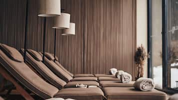 Couples treatment room(s), sauna, hot tub, steam room, body treatments