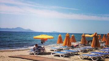 Private beach, water skiing, windsurfing, beach volleyball