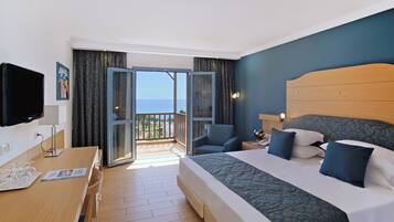 In-room safe, rollaway beds