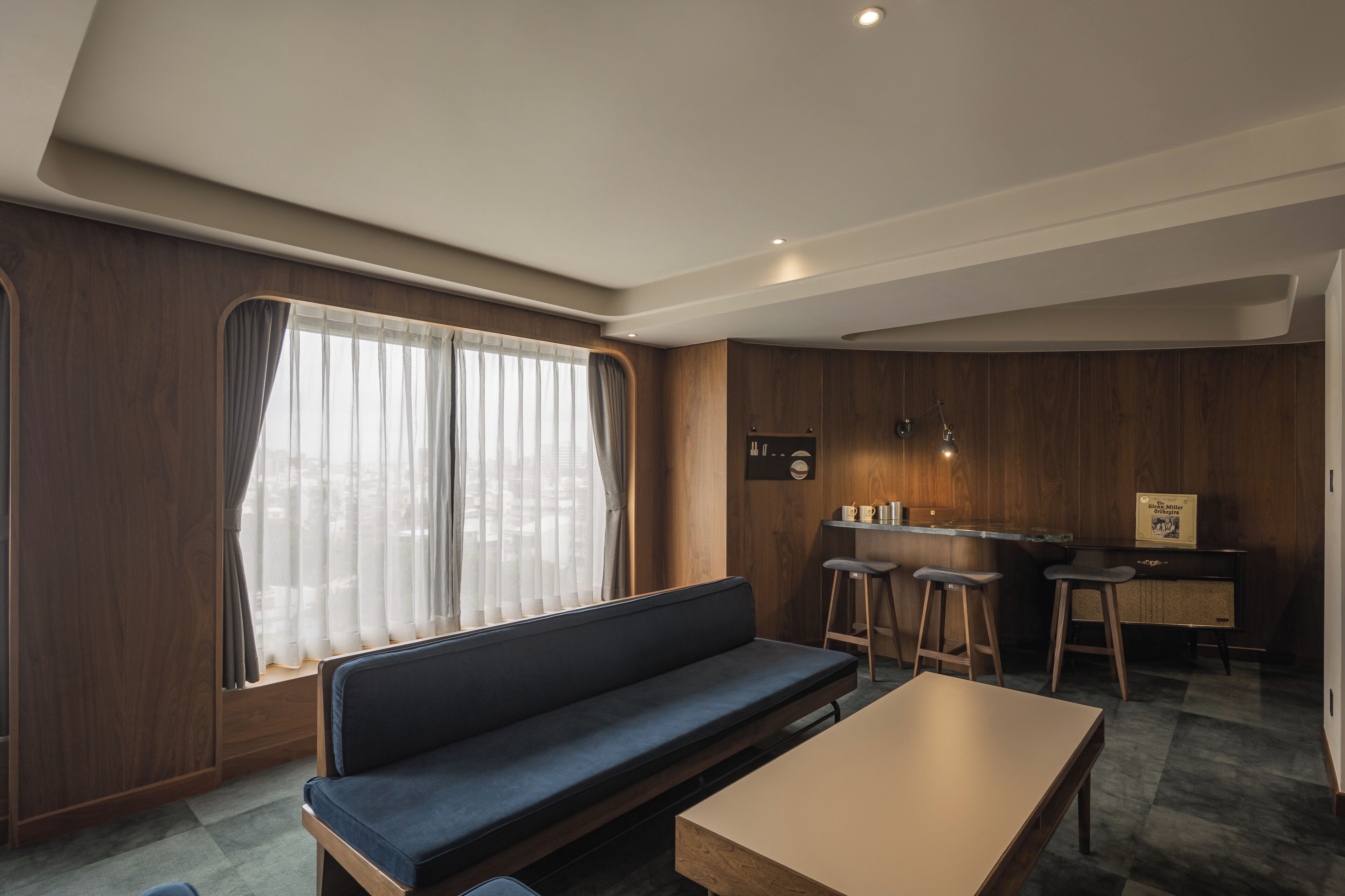 provintia suite | living area | 32-inch flat-screen tv with cable channels, tv