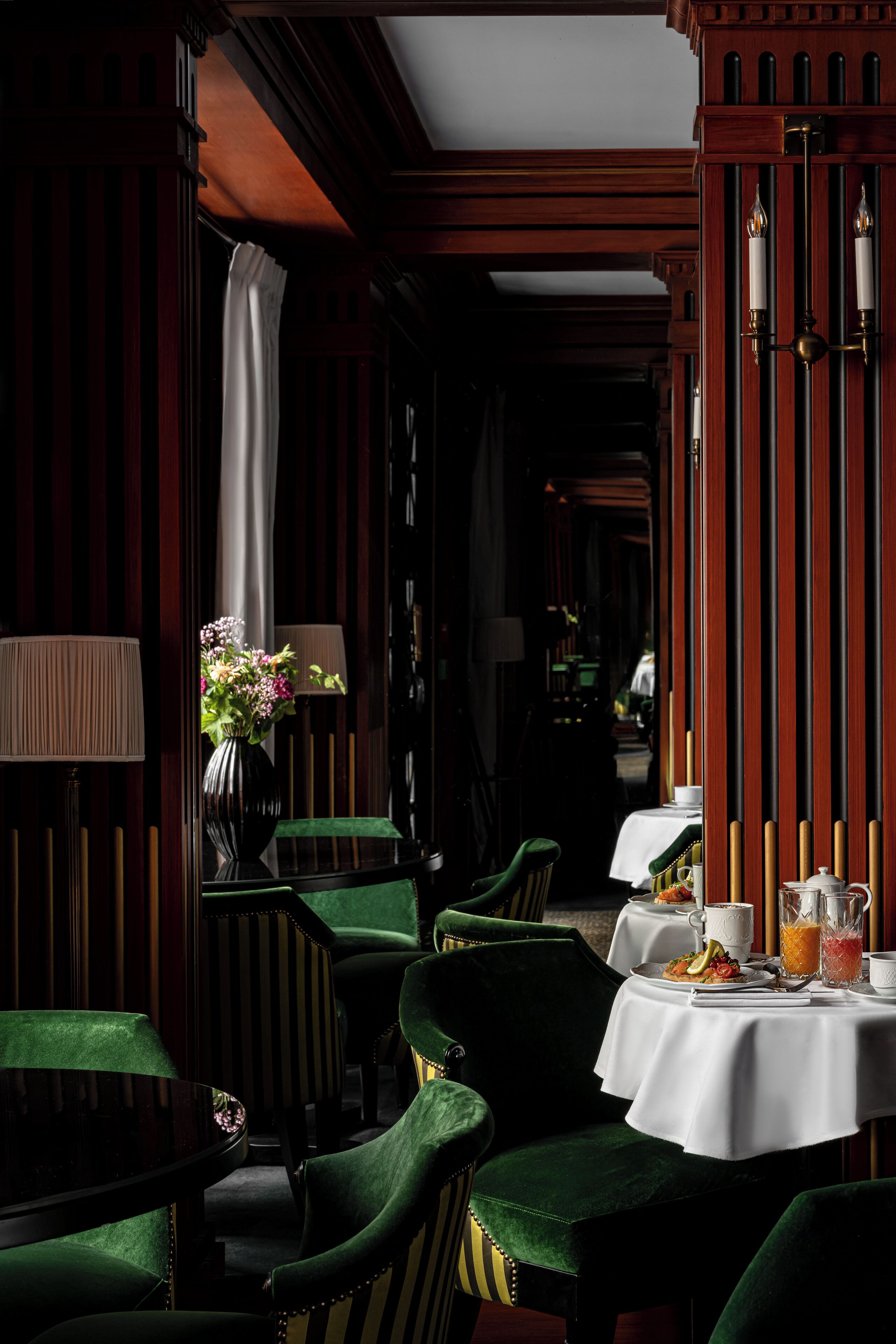 daily cooked-to-order breakfast (eur 25 per person)