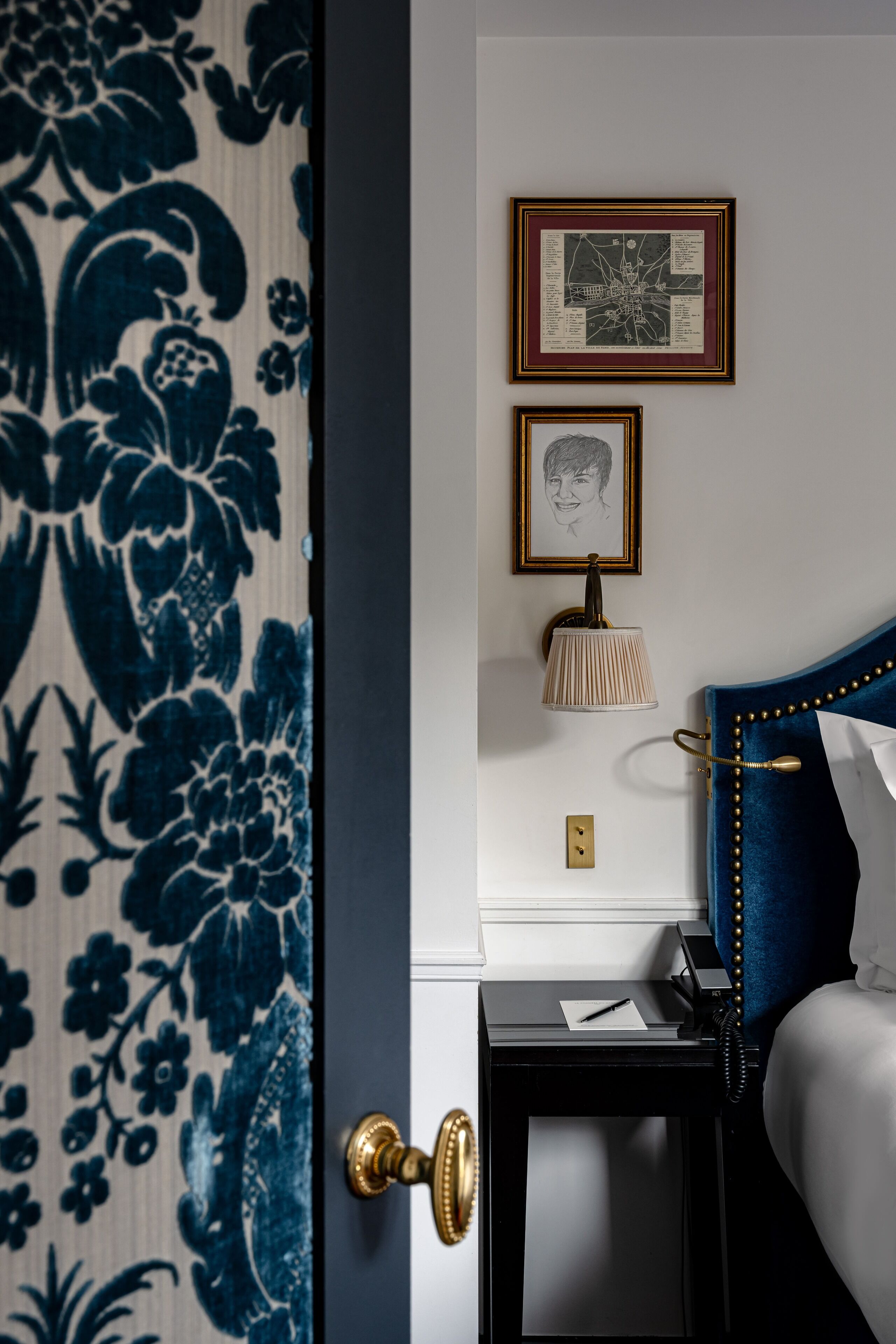 standard double room | 2 bedrooms, premium bedding, minibar, in-room safe