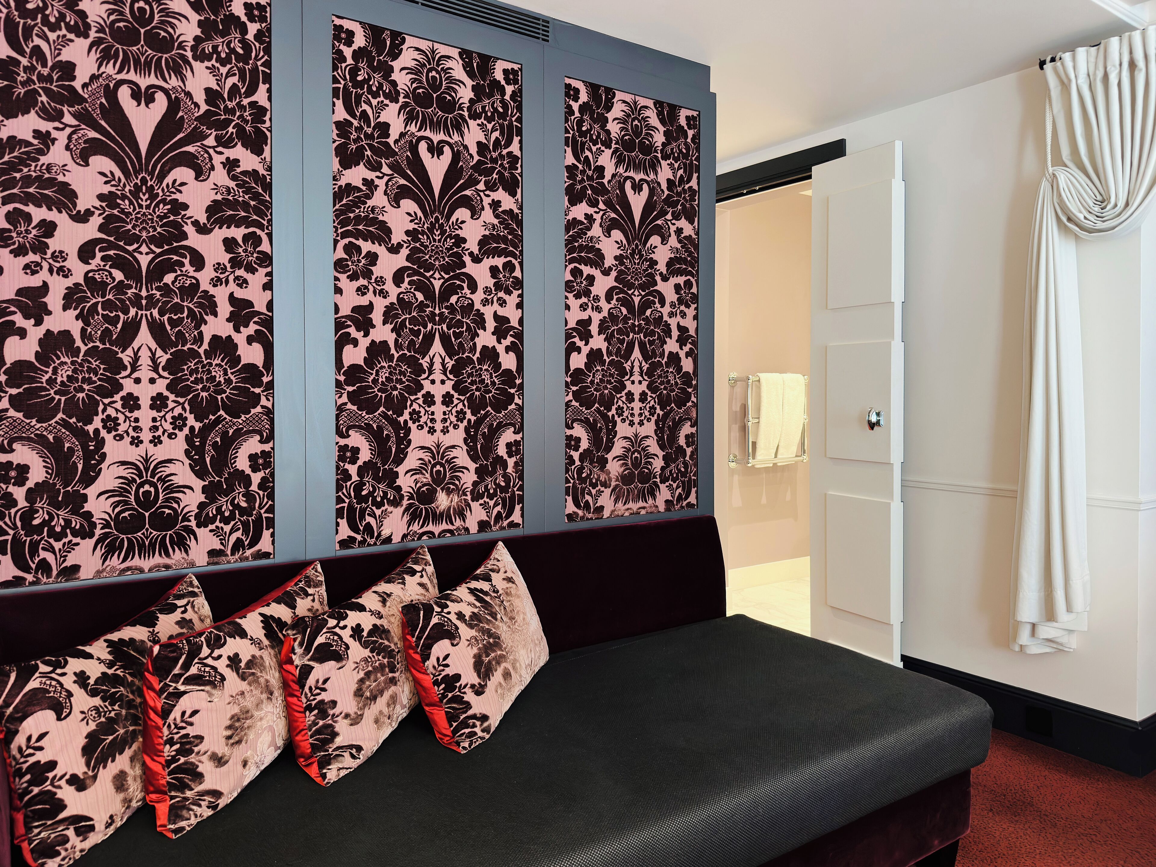 deluxe double room, multiple beds | 2 bedrooms, premium bedding, minibar, in-room safe