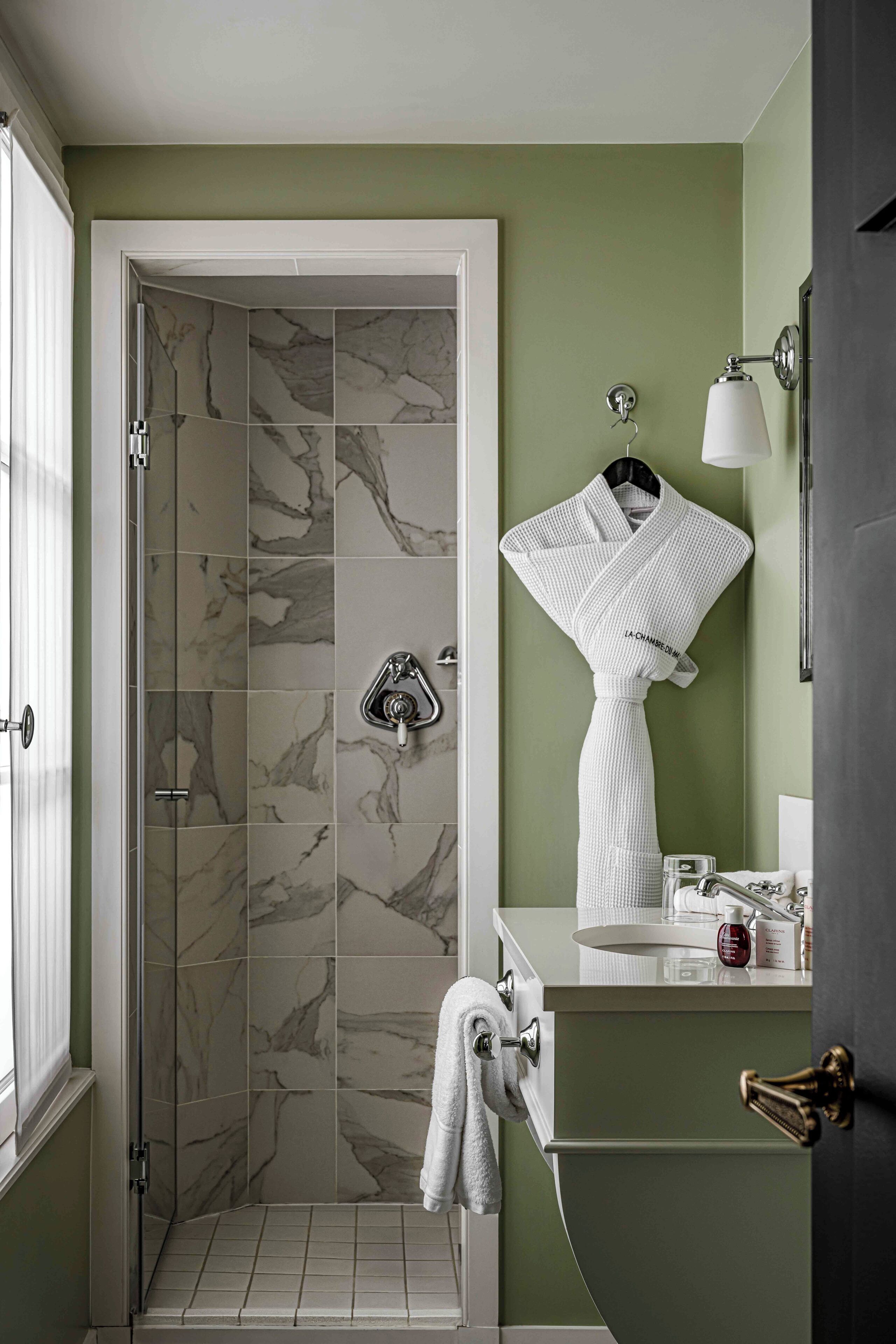 standard double room | bathroom | designer toiletries, hair dryer, bathrobes, towels