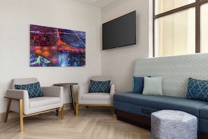 Lobby - Hampton Inn By Hilton Napanee (Greater Napanee)