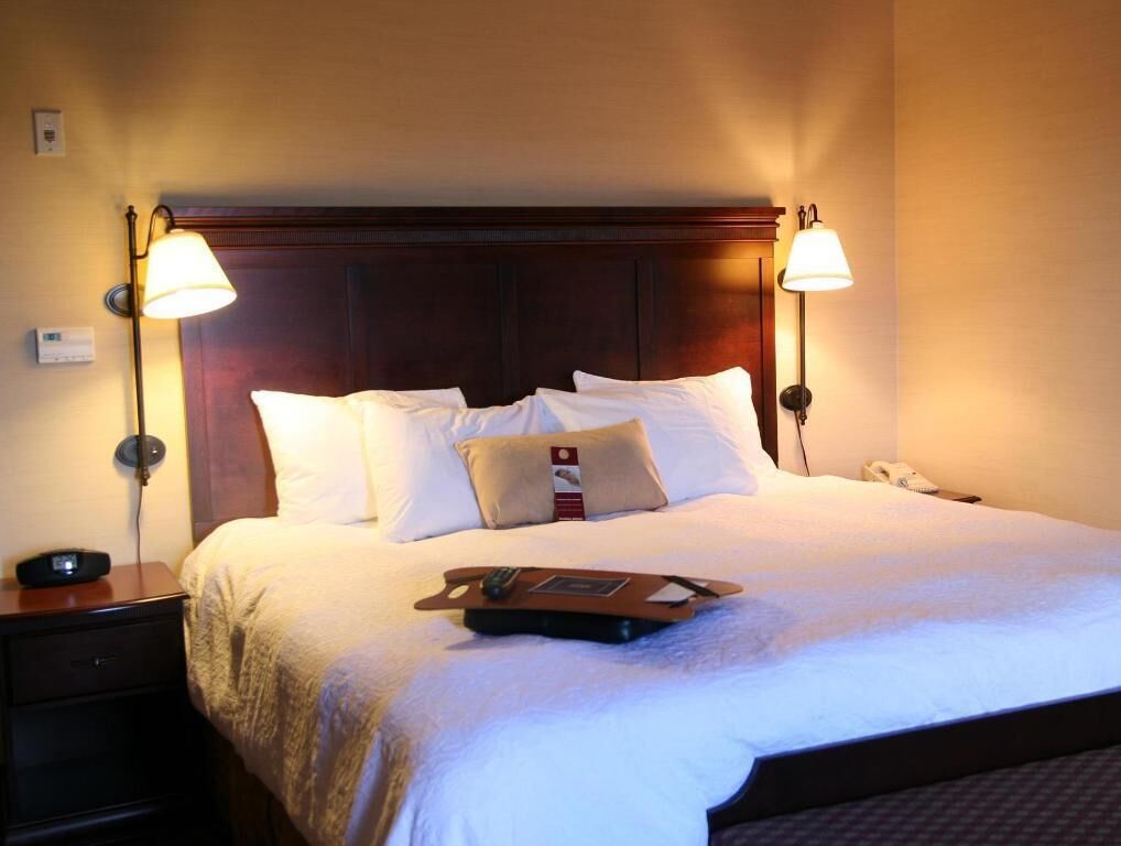 Bureau, espace de travail pour ordinateur portable