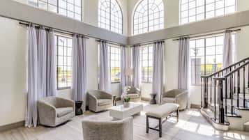Sala de estar en el lobby