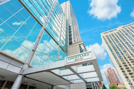 Courtyard by Marriott New York Manhattan Upper East Side - Image 2