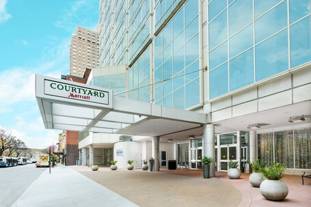 Courtyard by Marriott New York Manhattan Upper East Side - Image 16