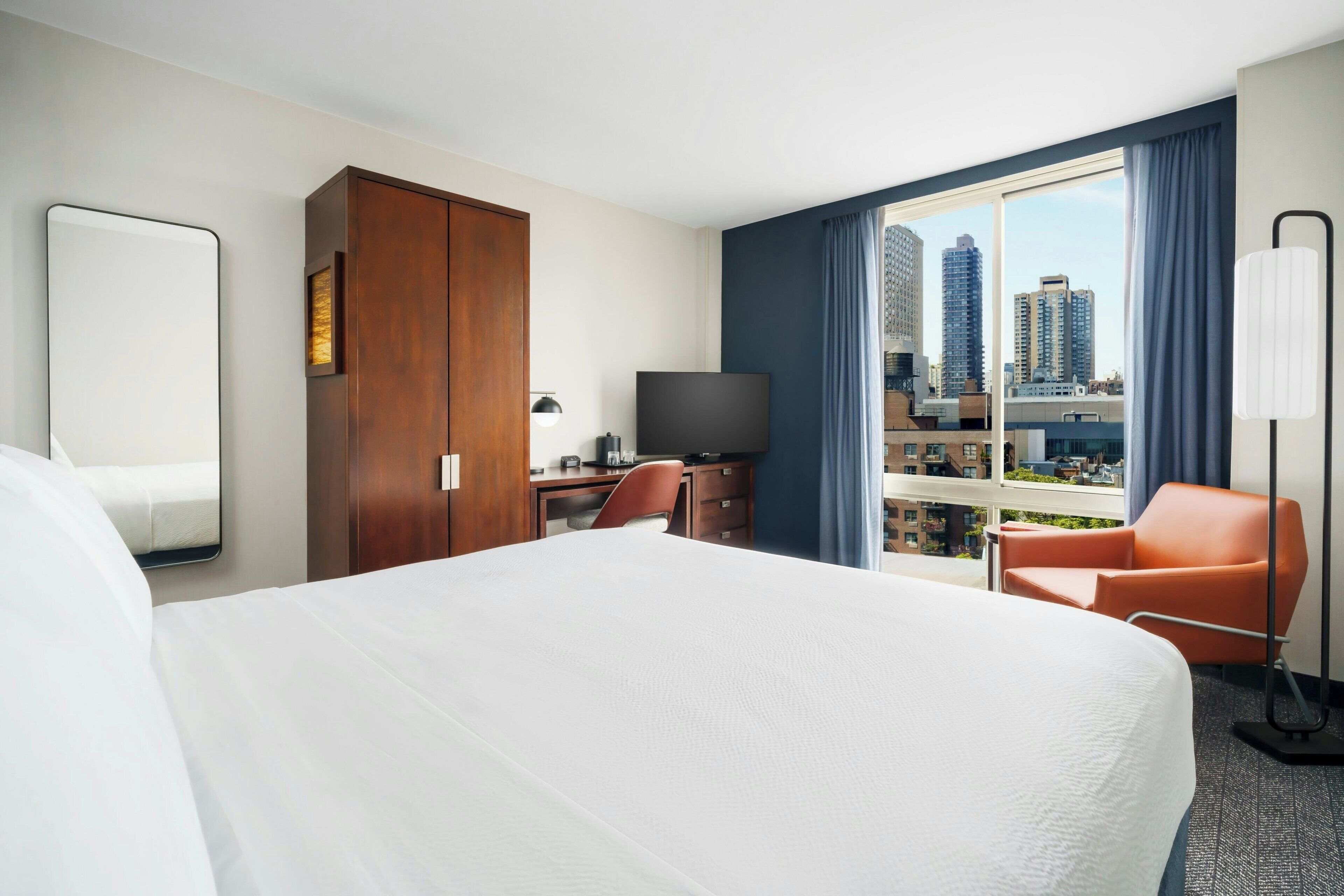 room, 1 king bed, non smoking | 1 bedroom, premium bedding, in-room safe, desk