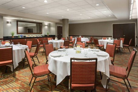 Courtyard by Marriott New York Manhattan Upper East Side - Image 12