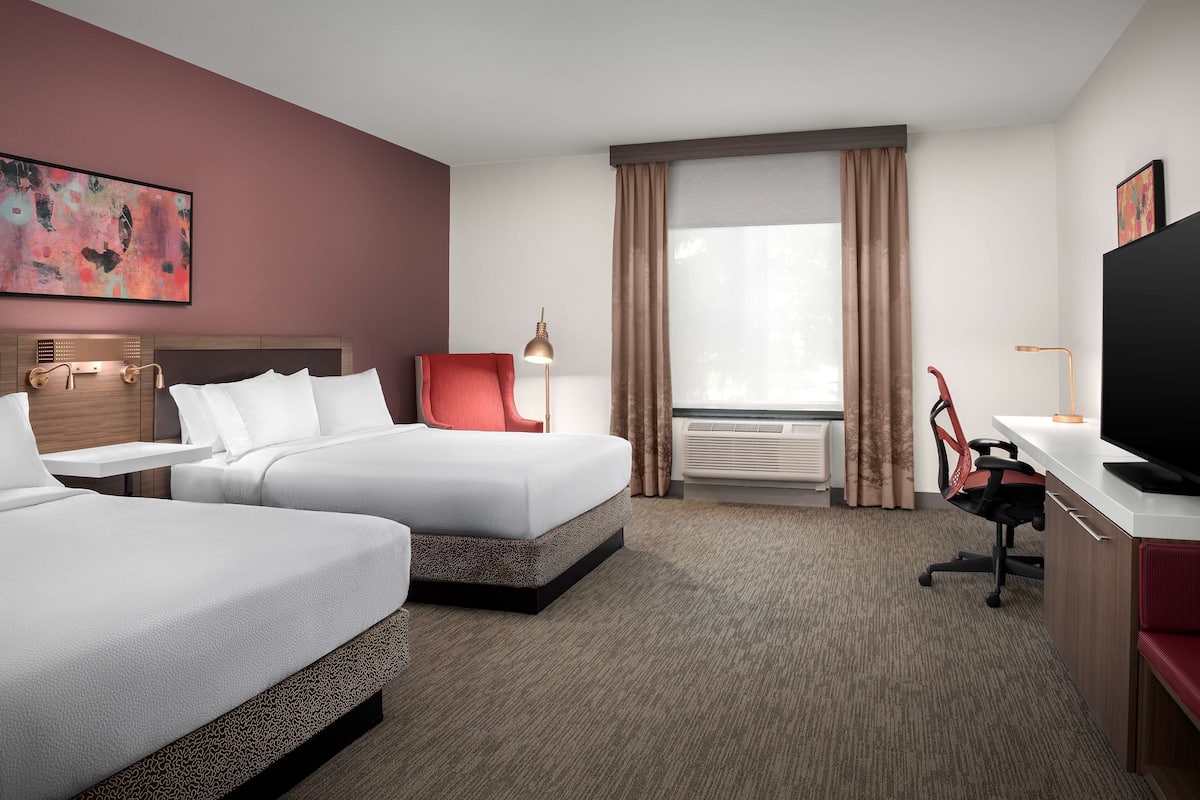 1 bedroom, desk, laptop workspace, blackout curtains