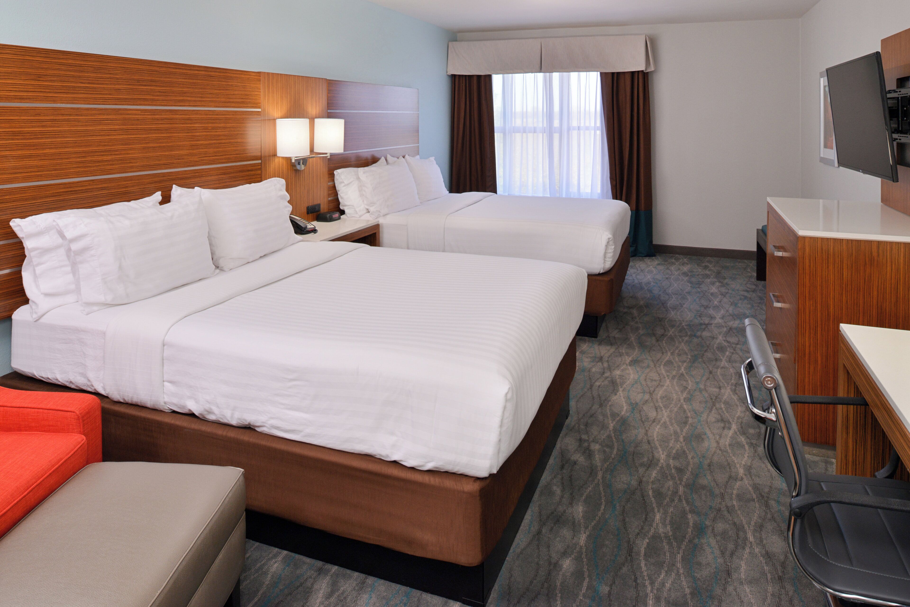 Photo - Holiday Inn Express & Suites Austin North Central by IHG