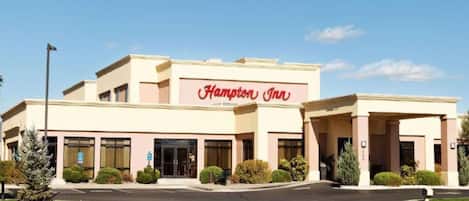 Mặt tiền nơi lưu trú