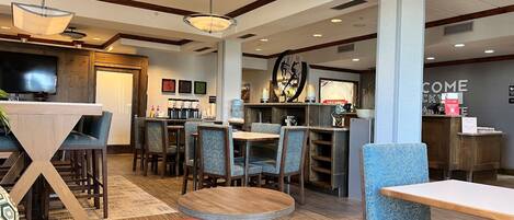 Free daily buffet breakfast