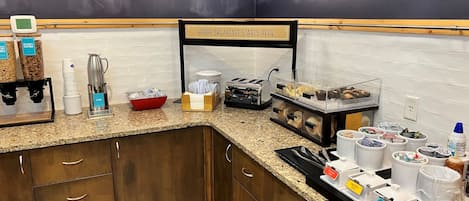 Petit déjeuner buffet compris tous les jours