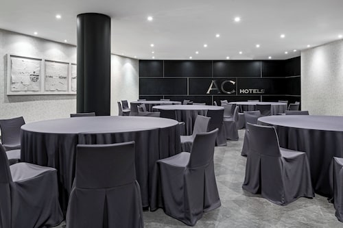 AC Hotel Burgos by Marriott (10)