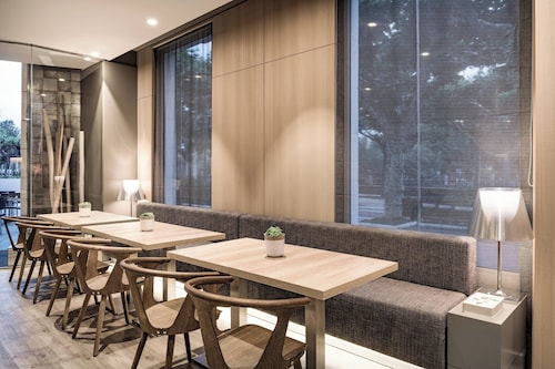 AC Hotel Burgos by Marriott (6)