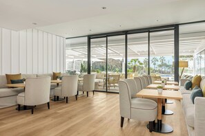 Lounge - Sabàtic Gavà Mar, Barcelona, a Tribute Portfolio Hotel (Gava)