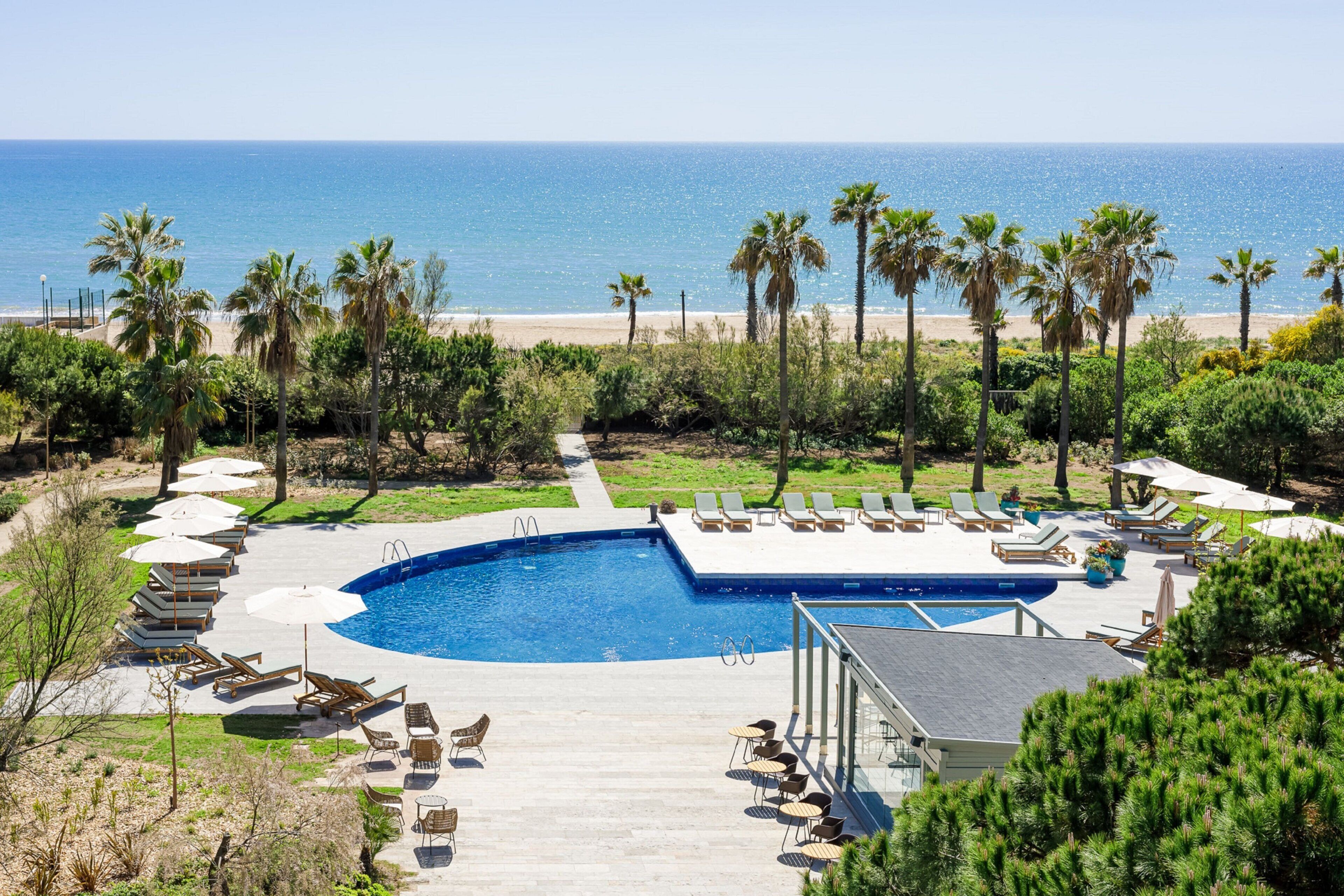 Outdoor pool, pool umbrellas