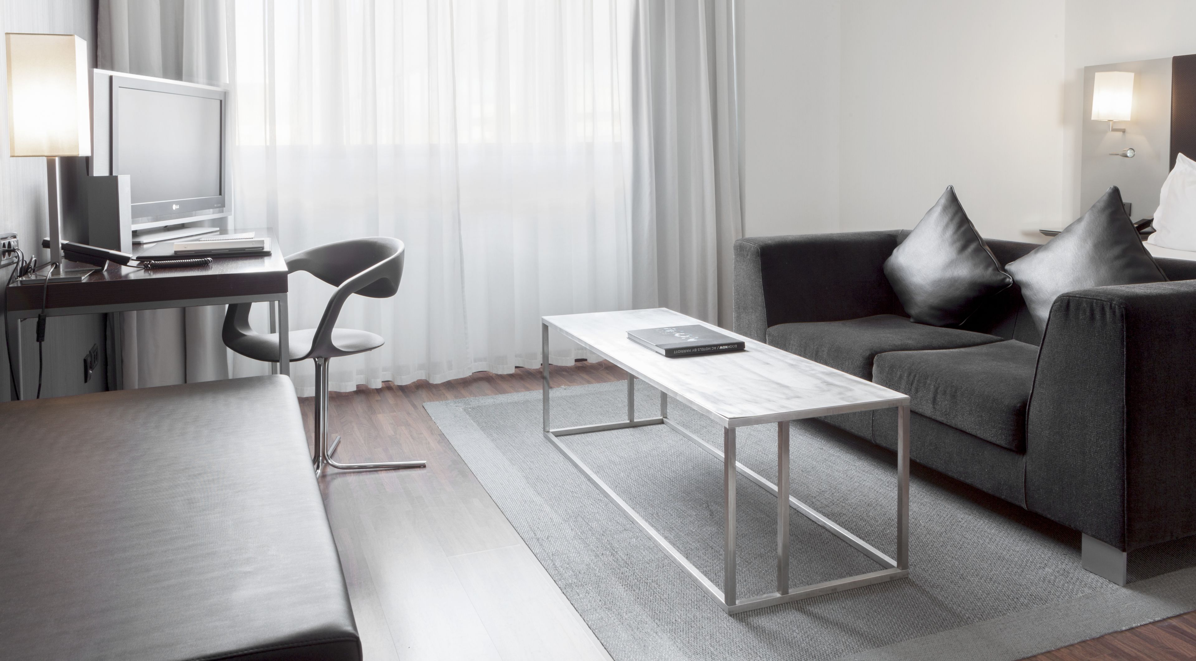 superior room, 1 king bed | living area | tv