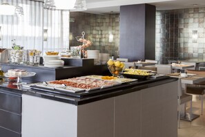 Morgenmadsbuffet hver dag (16.50 EUR pr. person)