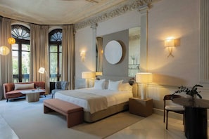 Egyptian cotton sheets, premium bedding, down comforters, in-room safe