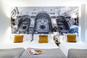 Triple Room, 3 Twin Beds | Hypo-allergenic bedding, desk, soundproofing, free WiFi - Hotel Presidente (Granada)
