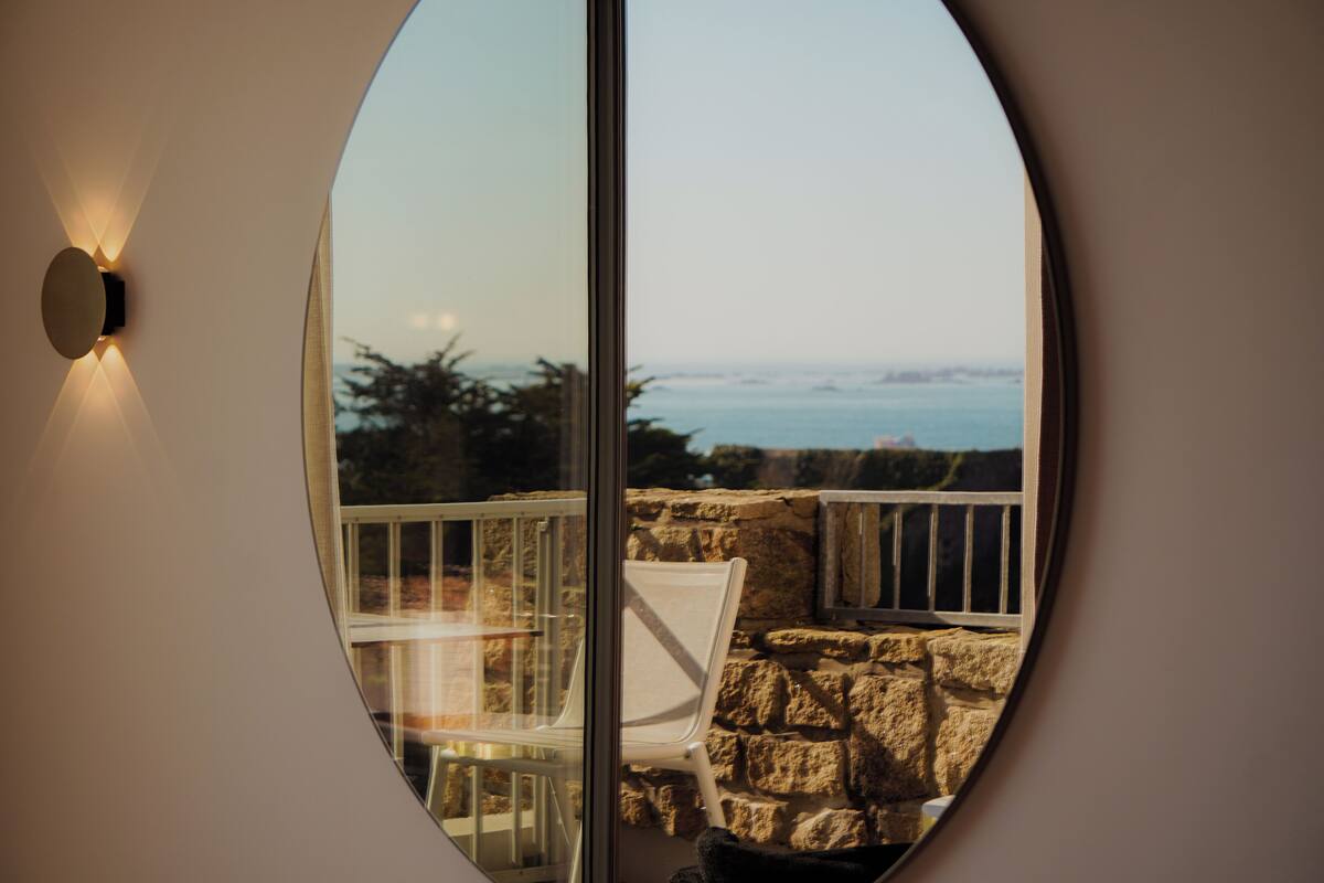 Minibar, in-room safe, individually furnished, desk