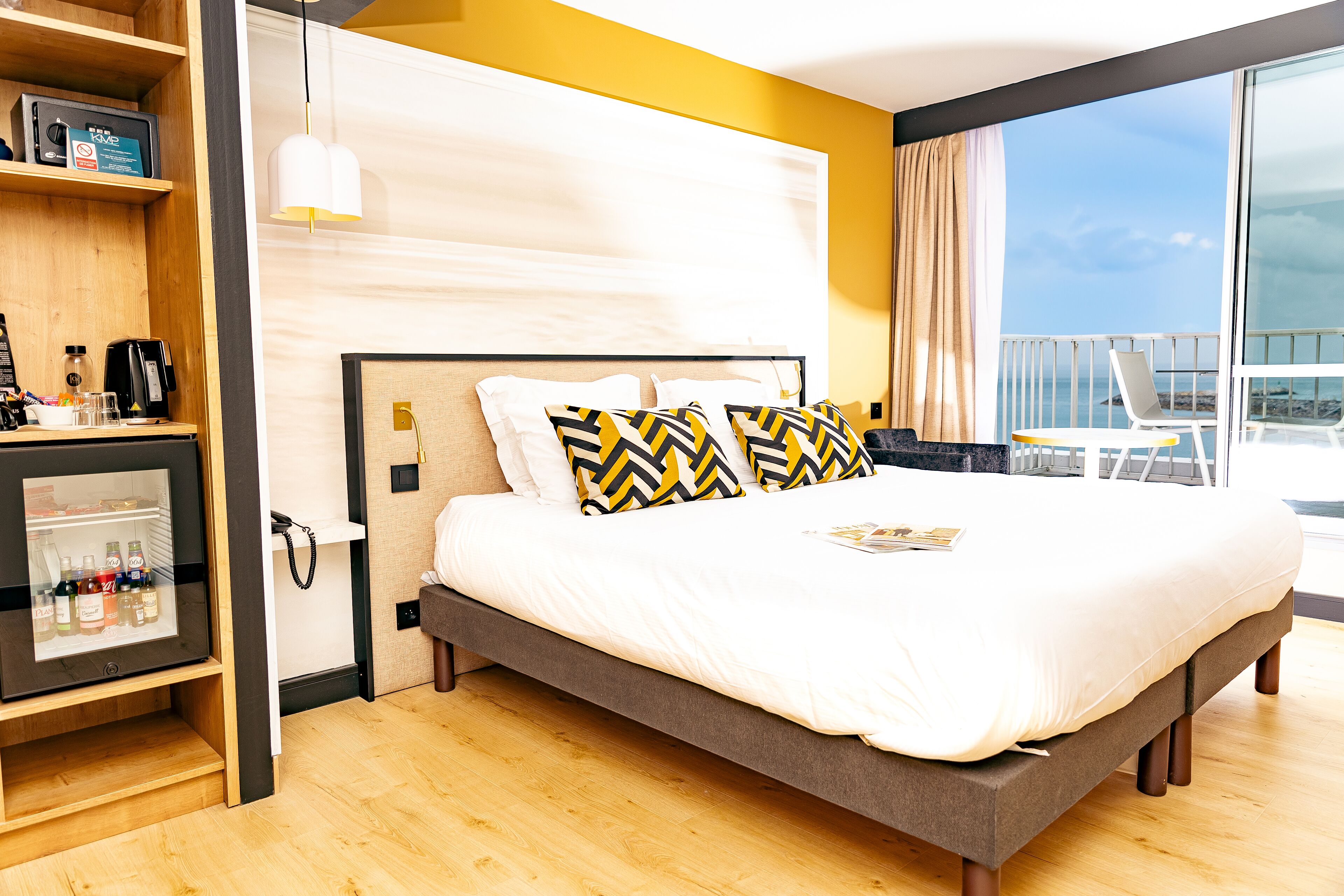 Exclusive Double Room, Terrace, Sea View | Minibar, in-room safe, individually furnished, desk