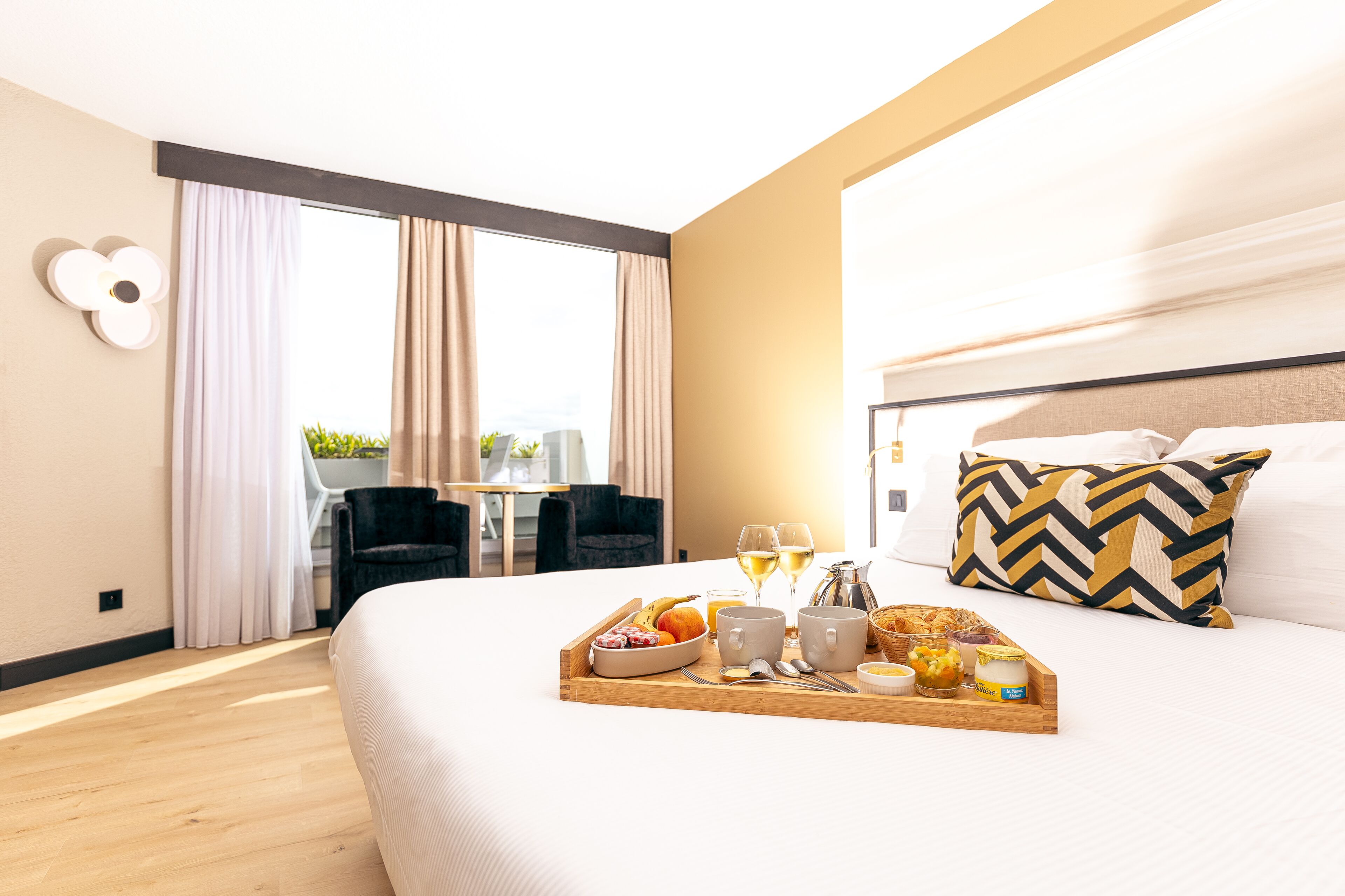 Superior Double Room, Terrace, Sea View | Minibar, in-room safe, individually furnished, desk