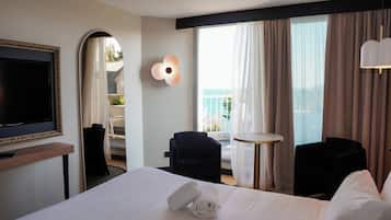 Minibar, coffres-forts dans les chambres, ameublement personnalisé