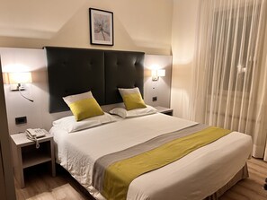 Double or Twin Room | Television