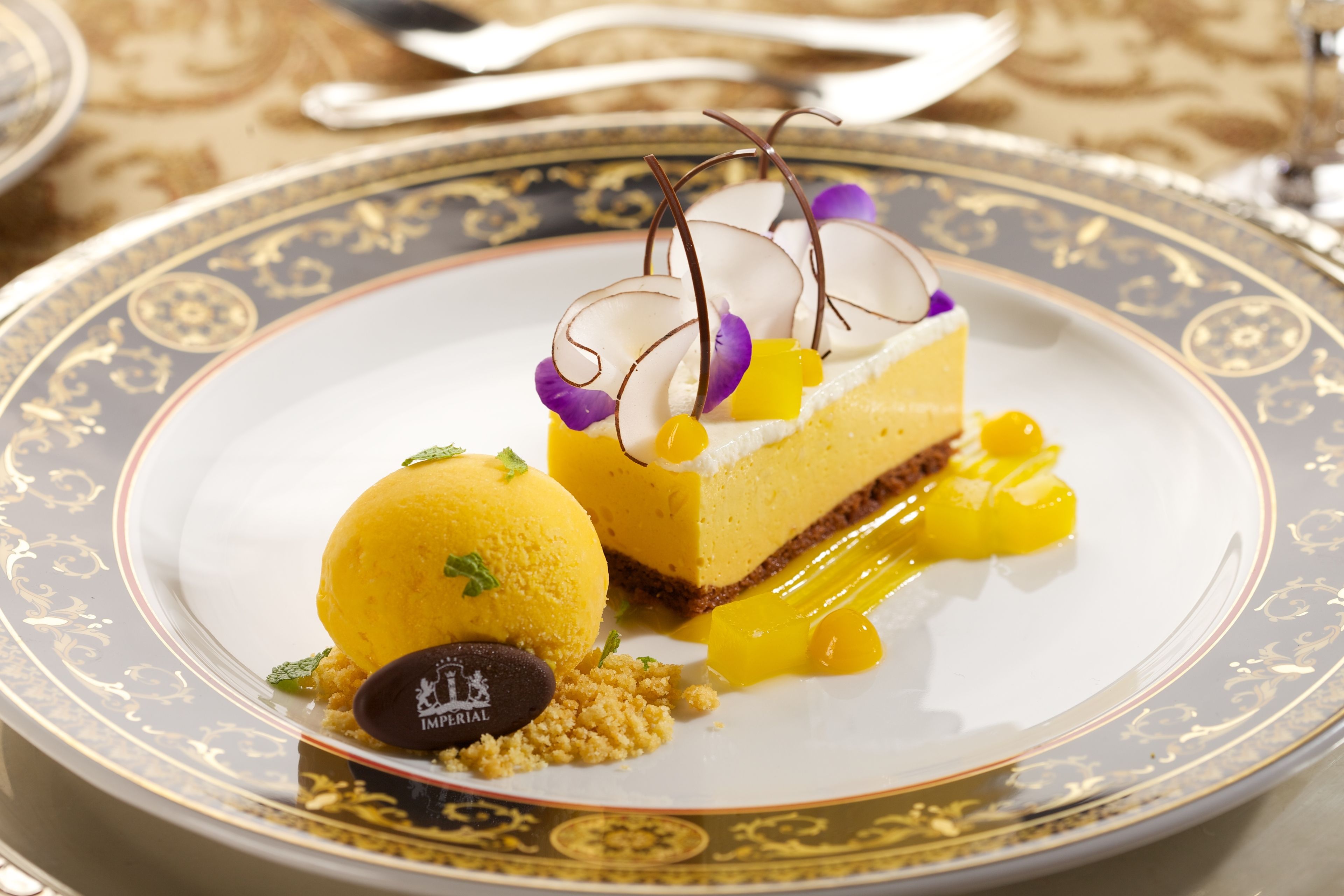 breakfast, lunch, dinner served; garden views