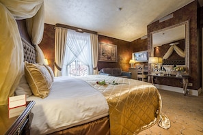 Superior Deluxe Double room | View from room