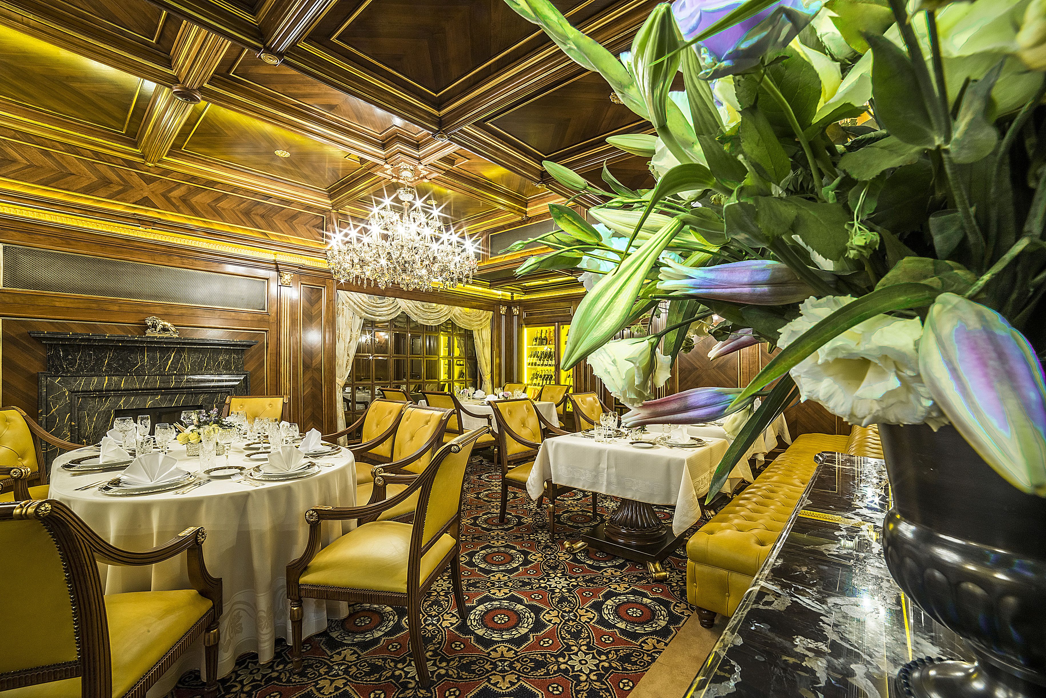 breakfast, lunch, dinner served; garden views