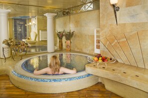 Indoor spa tub - IMPERIAL Hotel & Restaurant (Vilnius)