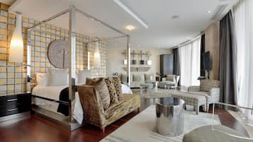 In-room safe, iron/ironing board, free WiFi, bed sheets