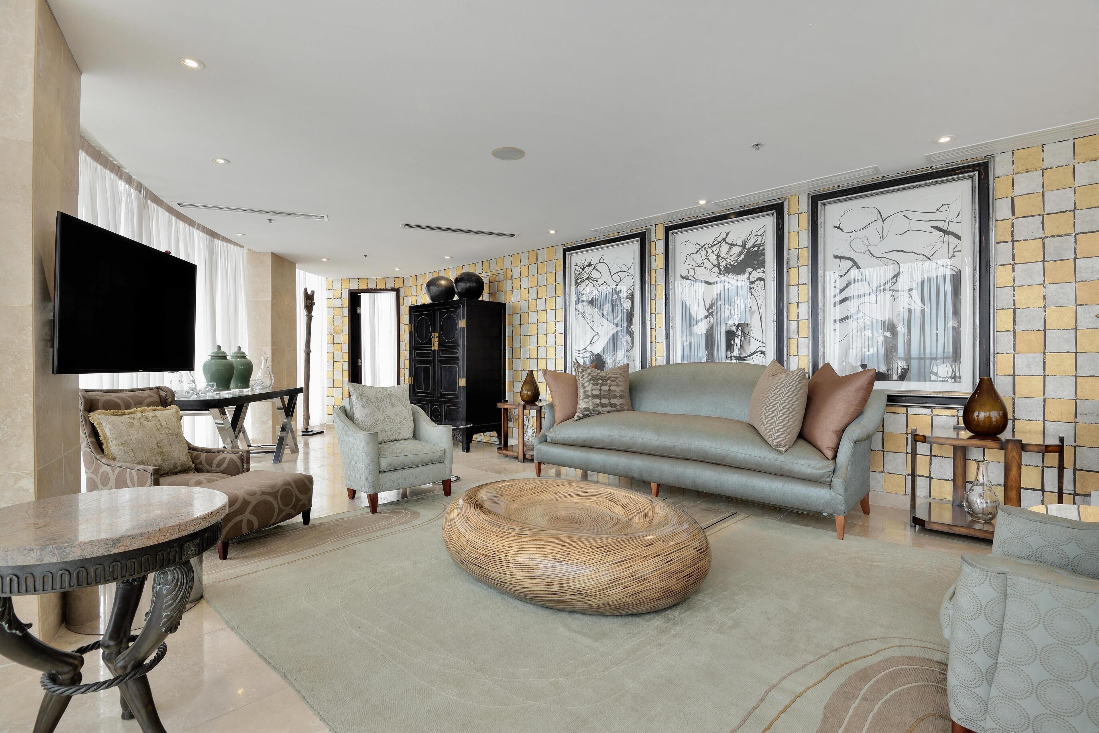 in-room safe, iron/ironing board, free wifi, bed sheets