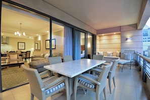 Suite, 2 Schlafzimmer | Terrasse/Patio