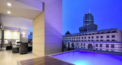 Raphael Penthouse Suites