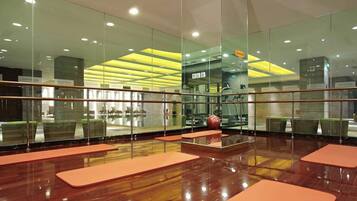 2 inomhuspooler och utomhuspool